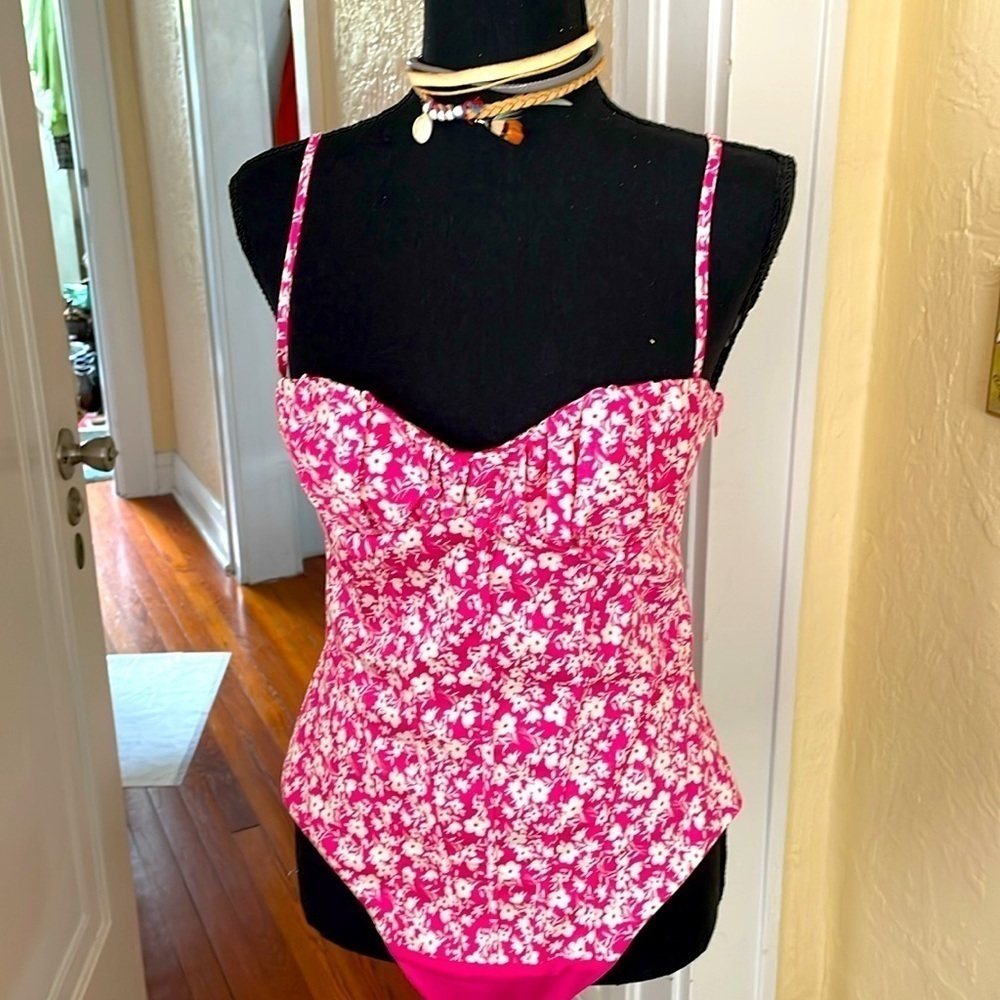 Zara NWT Pink Flowered corset style Bodysuit  size‎ medium